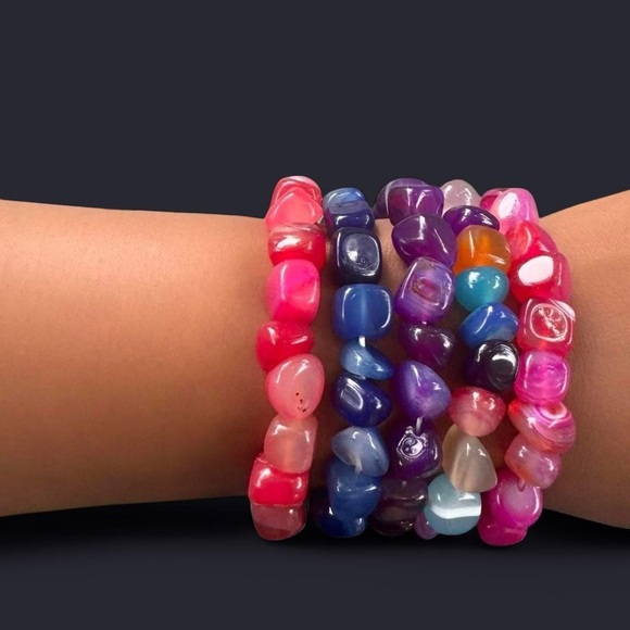 Multicolor Striped Agate Bead Bracelet - Picture 2 of 4